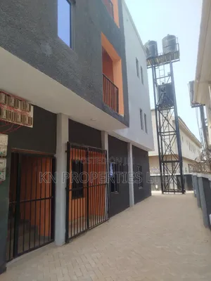 2bdrm Block of Flats in Apo for rent