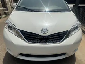 Toyota Sienna 2014 White