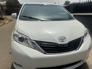 Toyota Sienna 2014 White
