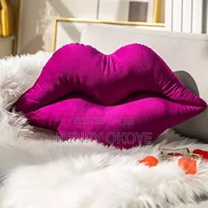 Modern Pink Lips
