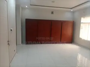 4bdrm Townhouse / Terrace in Kofo Abayomi for rent