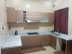 4bdrm Townhouse / Terrace in Kofo Abayomi for rent
