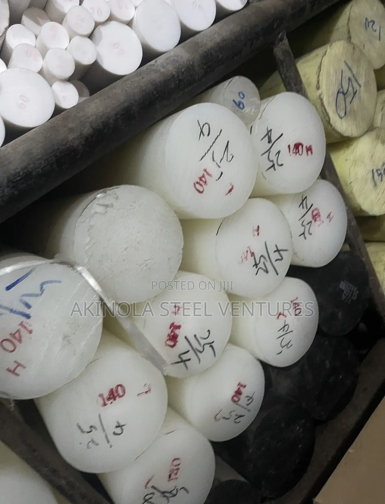 140mm Teflon / Nylon Rod