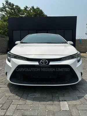 Toyota Corolla XSE 2022 White