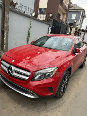 Mercedes-Benz GLA 250 2016 Red