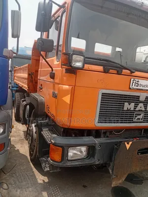 Commander 6 Tyres Tipper
Manual Injector