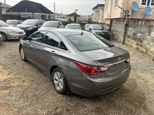 Hyundai Sonata SE Sedan FWD (2.4L 4cyl 6A) 2013 Gray