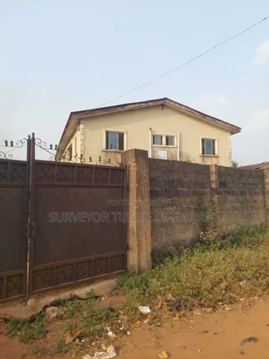 11bdrm Block of Flats in Unity Estate, Ikorodu for sale