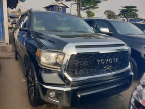 Toyota Sequoia Limited 4dr SUV 4WD (5.7L 8cyl 6A) 2017 Black