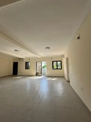 3bdrm Penthouse in Lekki Phase 1 for rent