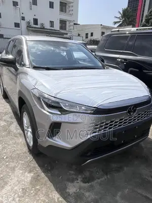 New Toyota Corolla Cross LE 2025 Gray