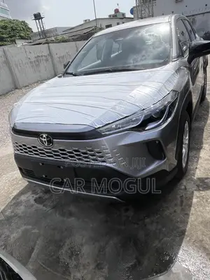 New Toyota Corolla Cross LE 2025 Gray