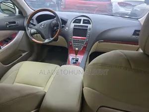 Lexus ES 2012 Blue