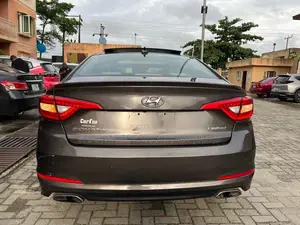 Hyundai Sonata Limited 4dr Sedan (2.4L 4cyl 6A) 2015 Gray
