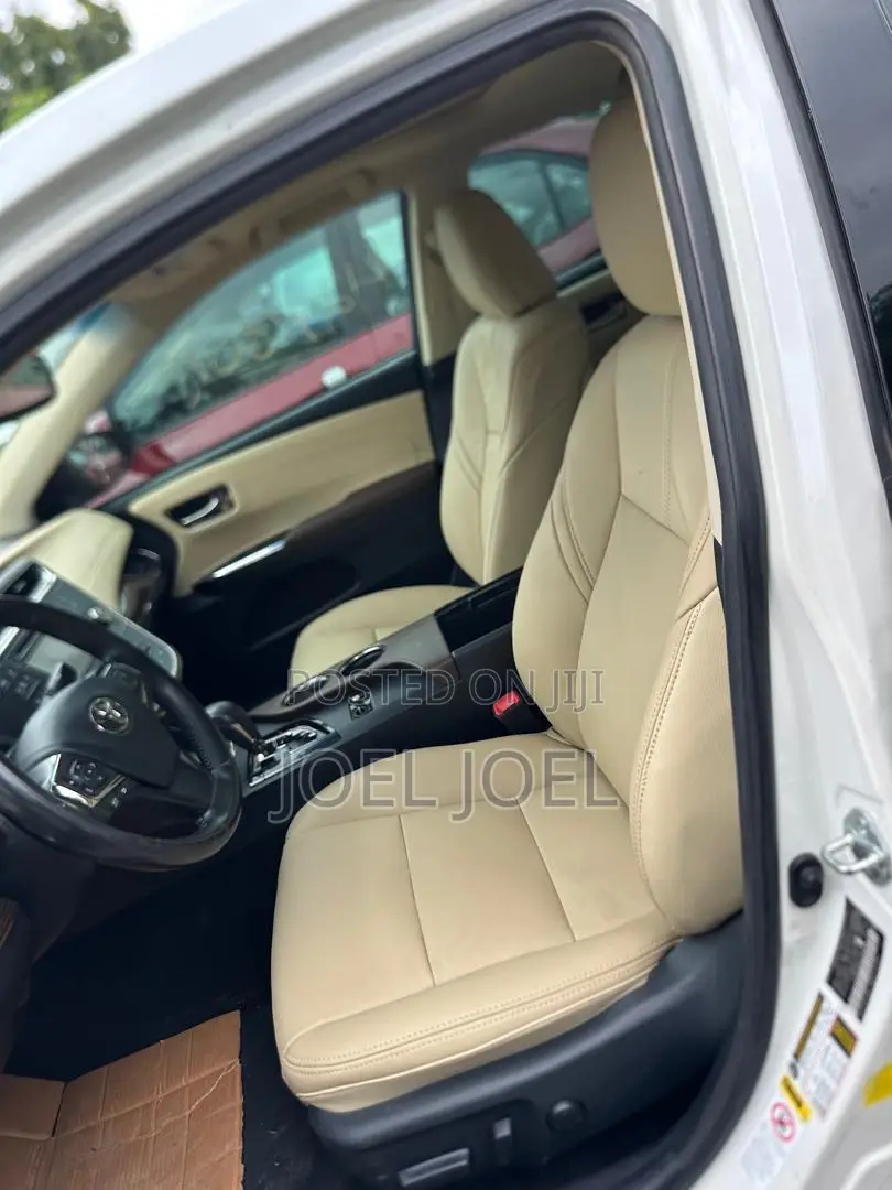 Toyota Avalon 2013 White