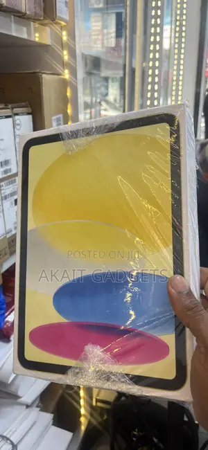 New Apple iPad (2025) 256 GB Yellow