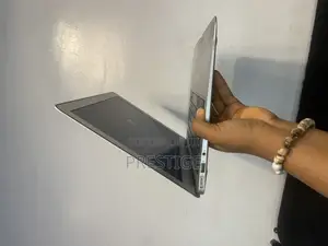 Laptop Apple MacBook Air 2017 8GB Intel Core i5 SSD 256GB