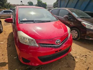 Toyota Yaris 2013 Red