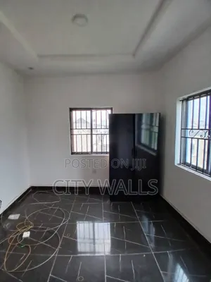 2bdrm Block of Flats in Badore for rent