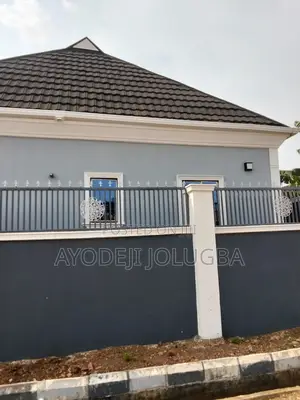 3bdrm Apartment in Millennium Housing, Ijede / Ikorodu for rent