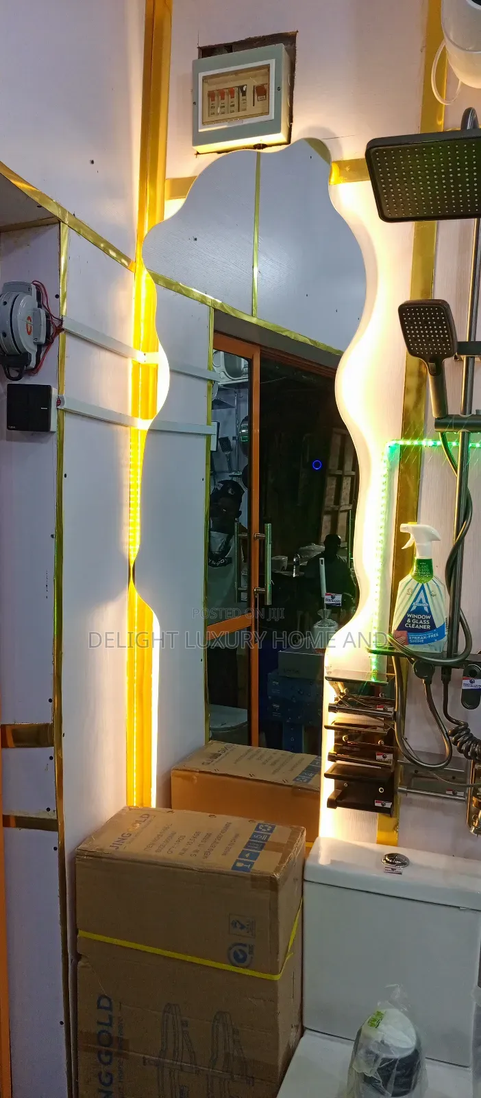 Led Mirrors Available With 3 Light Available in Different Shape