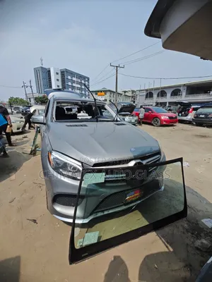 Gle350 2016 Windscreen Glass Available
