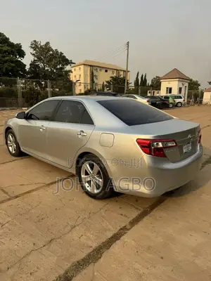 Toyota Camry LE 4dr Sedan (2.5L 4cyl 6A) 2013 Silver