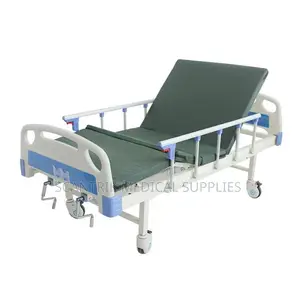 Ergonomic Crank Manual Hospital Bed for Healthcare Facilities