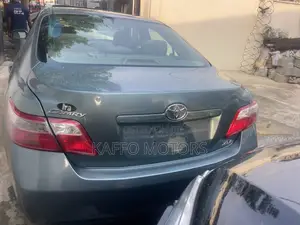 Toyota Camry XLE V6 4dr Sedan (3.5L 6cyl 6AM) 2009 Green