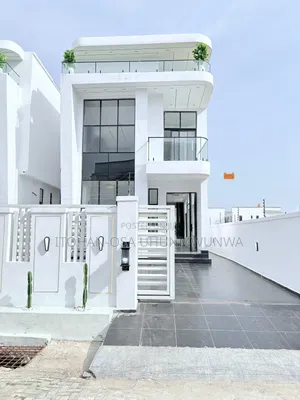 Furnished 5bdrm Duplex in Chevron for sale
