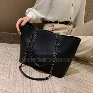 Tote Bag With Chain