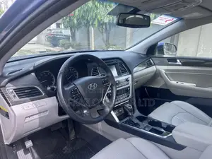 Hyundai Sonata Limited Sedan FWD (2.4L 4cyl 6A) 2016 Blue