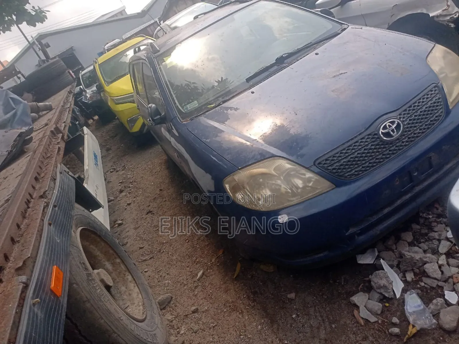 Toyota Corolla Hatchback 2000 Blue