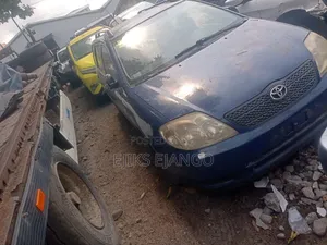 Toyota Corolla Hatchback 2000 Blue