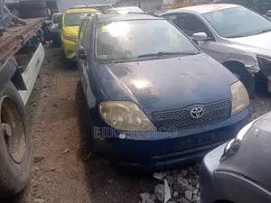 Toyota Corolla Hatchback 2000 Blue