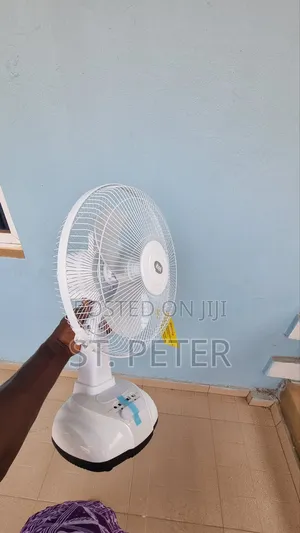 Itel 9v Solar Rechargeable Fan – Ac Solar Charging With Led Bulbs