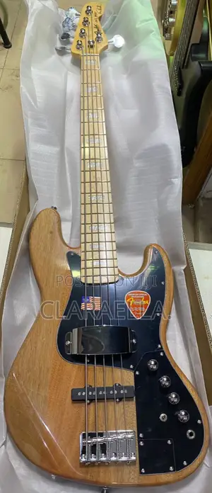 5-String Fender Squier Affinity Active Jazz Bass