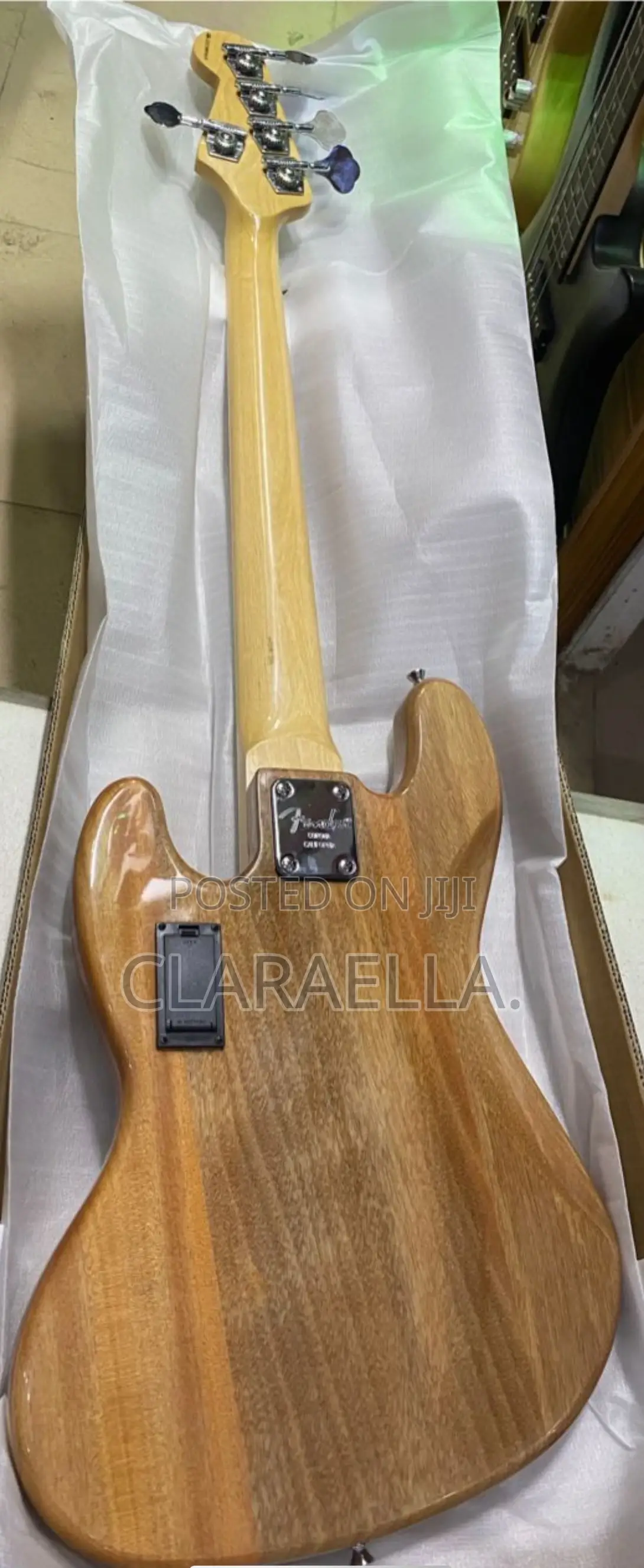 5-String Fender Squier Affinity Active Jazz Bass