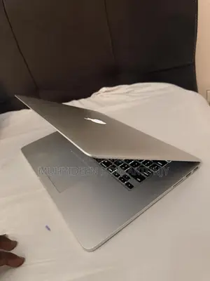 Laptop Apple MacBook Pro 16GB Intel Core i7 SSD 512GB