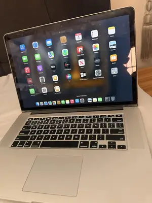 Laptop Apple MacBook Pro 16GB Intel Core i7 SSD 512GB