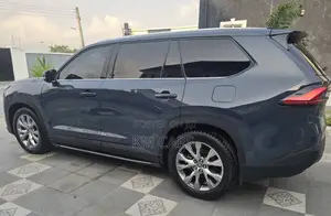 Toyota Highlander 2024 Gray