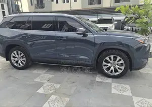Toyota Highlander 2024 Gray
