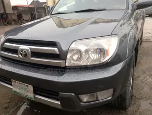 Toyota 4-Runner Limited V6 2005 Black