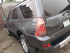 Toyota 4-Runner Limited V6 2005 Black