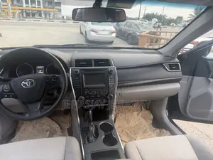 Toyota Camry LE 4dr Sedan (2.5L 4cyl 6A) 2016 Black