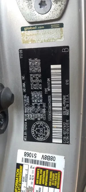 Toyota Sienna CE 8 Passenger 2010 Silver