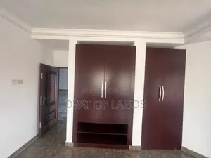 3bdrm Apartment in Lekki Phase 1 for rent