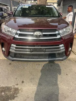 Toyota Highlander Limited Platinum 4x2 V6 (3.5L 6cyl 8A) 2017 Burgundy