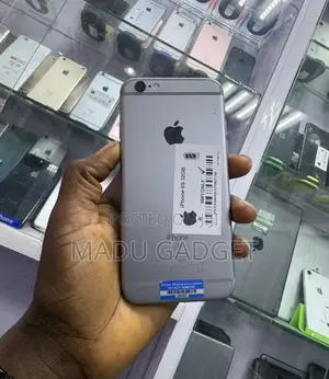 Apple iPhone 6s 32 GB Gray