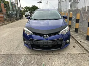 Toyota Corolla LE 4dr Sedan (1.8L 4cyl CVT) 2014 Blue